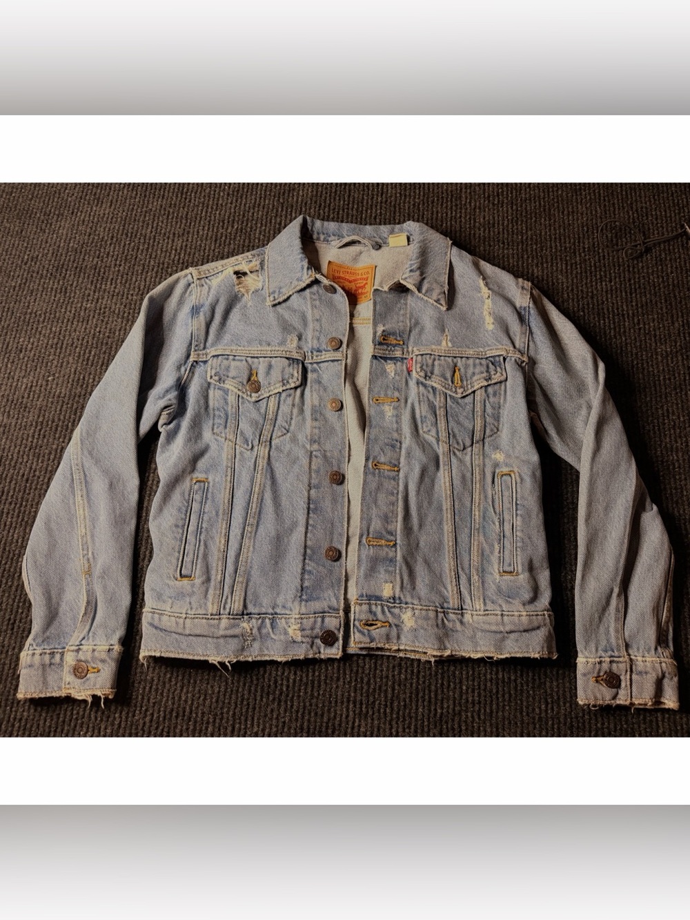 Levi’s Distressed Light Wash Denim Trucker Jacket Women’s XS